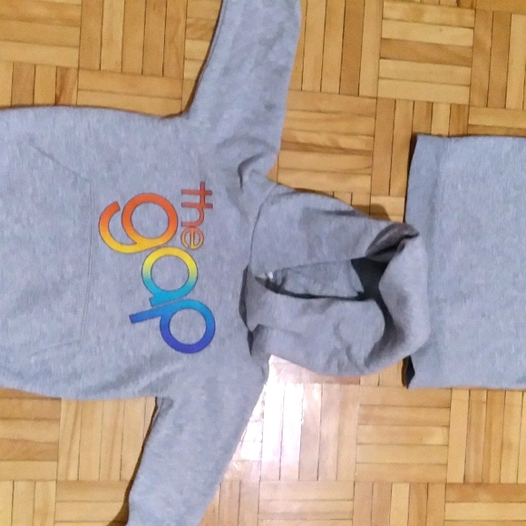 Sweaters - Picture 2 of 2